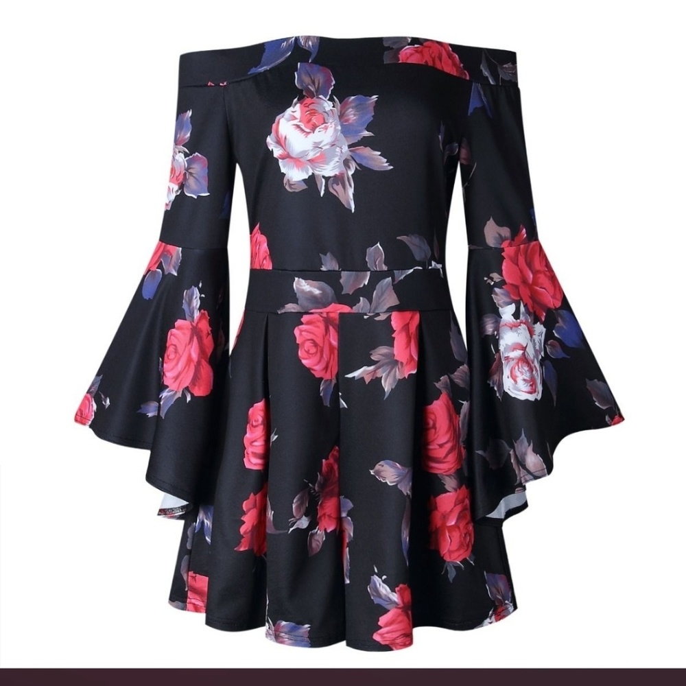 Sz L Black floral romper